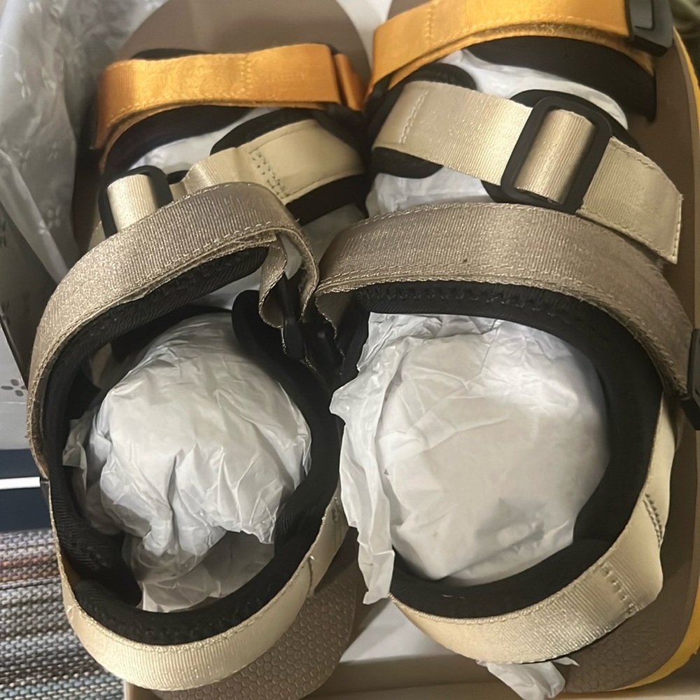 Brand New Sun + Stone Lormier Tan/Yellow Men’s Sandals